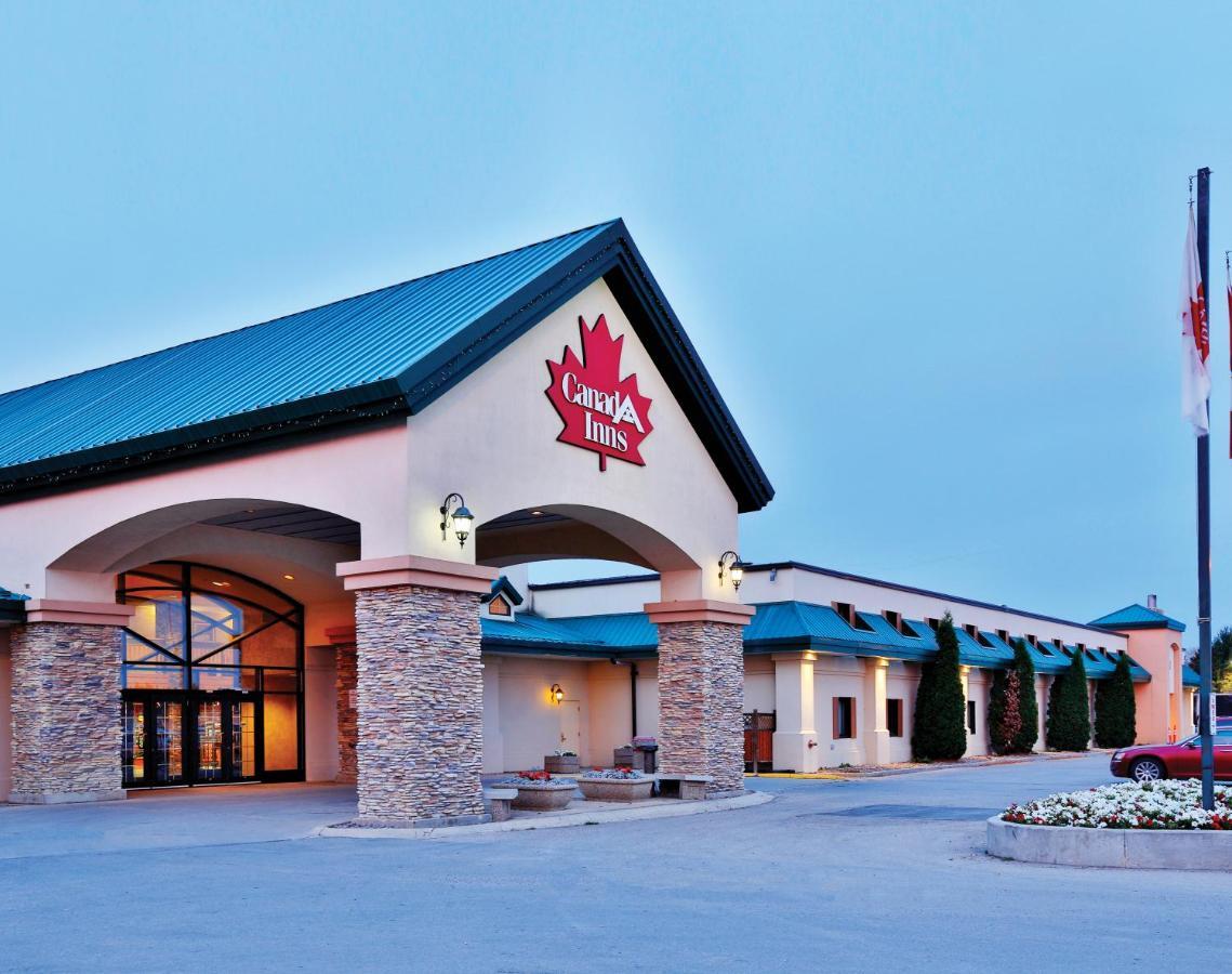 Canad Inns Destination Centre Portage La Prairie Esterno foto